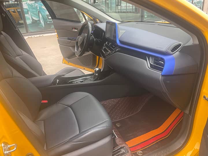 Toyota C-HR, 2022 — фото 11 из 12