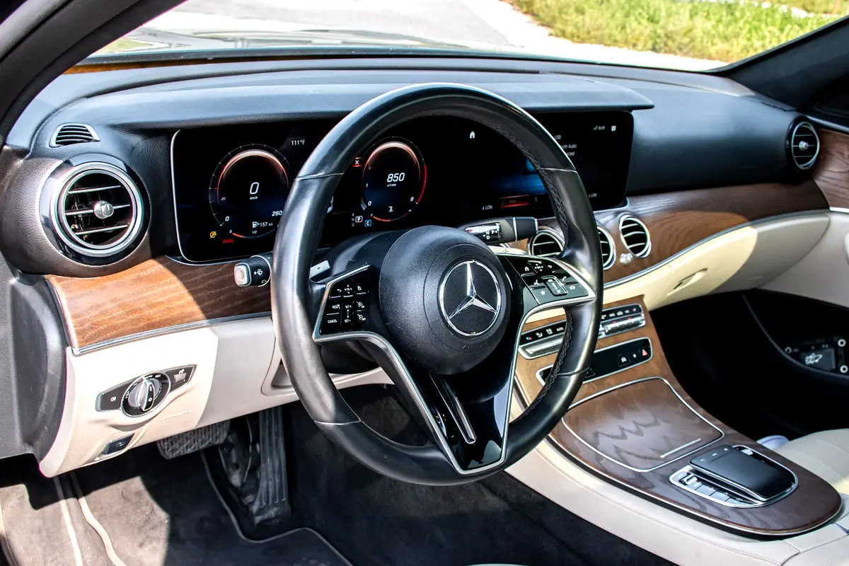 Mercedes-Benz E-Class, 2024 — фото 9 из 10