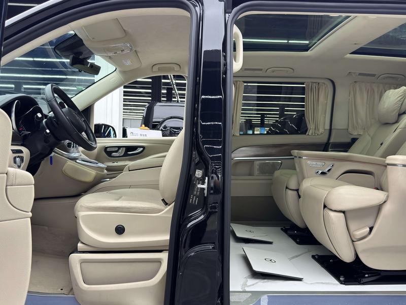 Mercedes-Benz V-Class, 2022 — фото 10 из 12