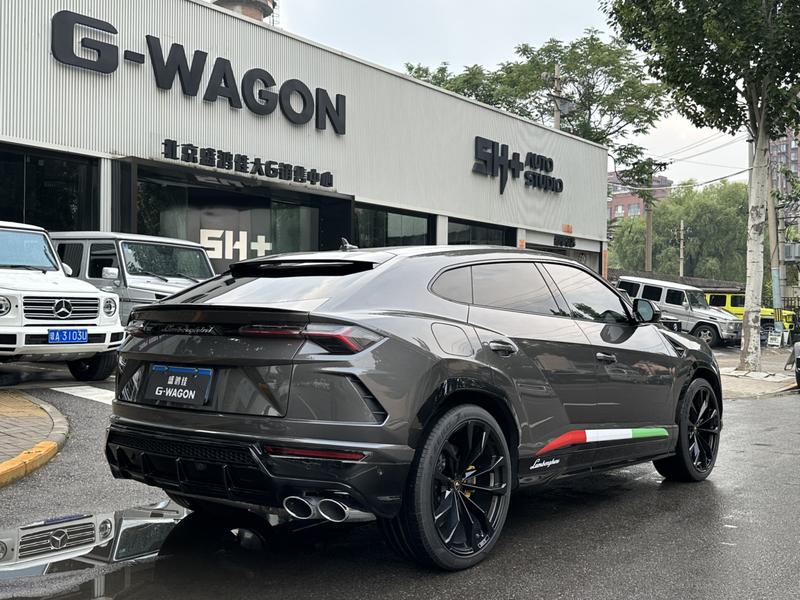 Lamborghini Urus, 2022 — фото 7 из 12