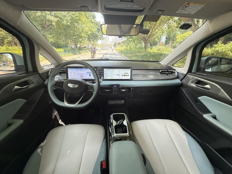 Geely Geometry E Firefly, 2023 — фото 11 из 12