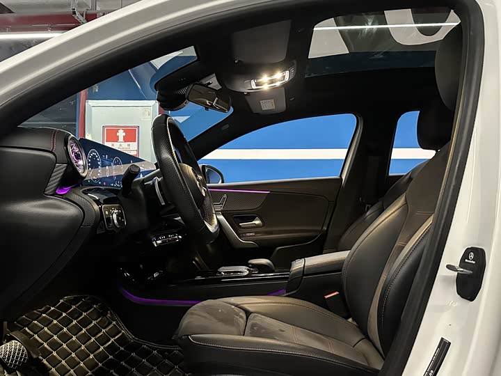 Mercedes-Benz A-Class, 2023 — фото 8 из 9