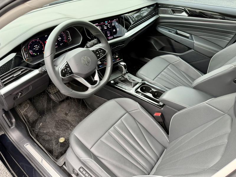 Volkswagen Passat, 2023 — фото 6 из 9