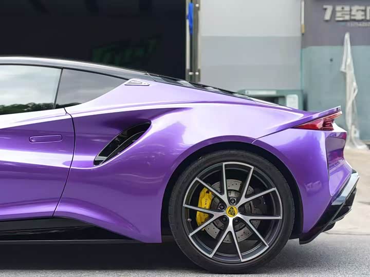 Lotus Emira, 2023 — фото 2 из 9