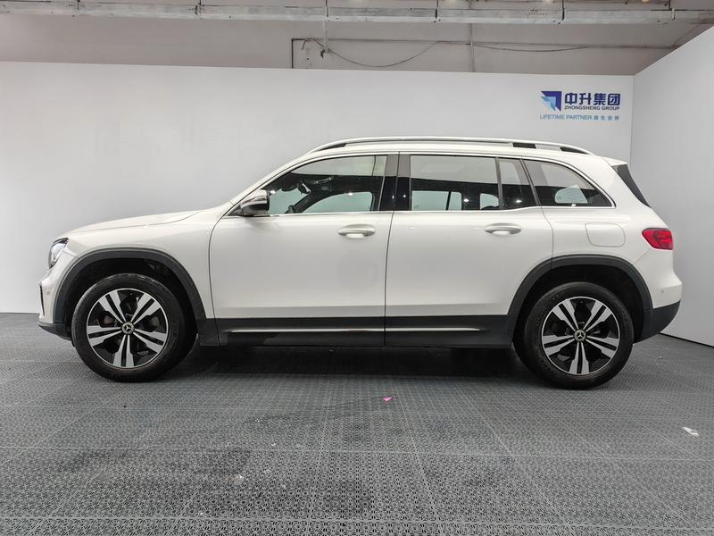 Mercedes-Benz GLB-Class, 2023 — фото 4 из 12