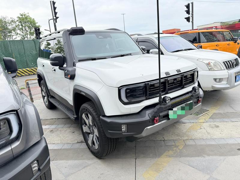 BAIC Beijing BJ40 Hybrid, 2025 — фото 3 из 12