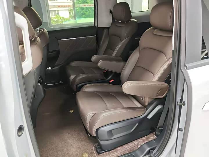Wuling Starlight 730 Hybrid/EV, 2025 — фото 8 из 9