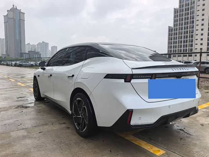 Lynk & Co 07 EM-P Hybrid, 2024 — фото 3 из 9