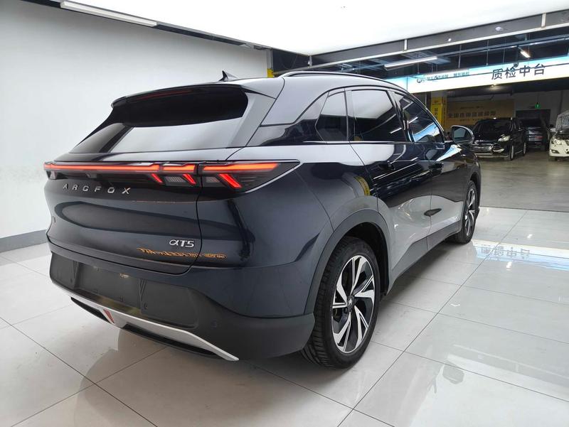 BAIC Arcfox Alpha T5, 2024 — фото 6 из 12
