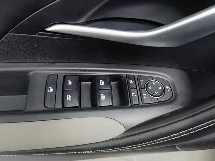 BYD Sea Lion 05 DM-i Hybrid, 2025 — фото 9 из 9