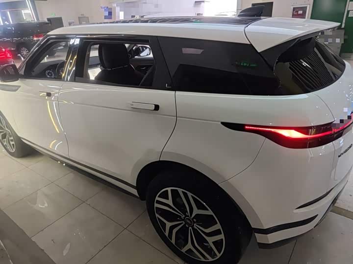 Land Rover Range Rover Evoque L, 2024 — фото 5 из 9