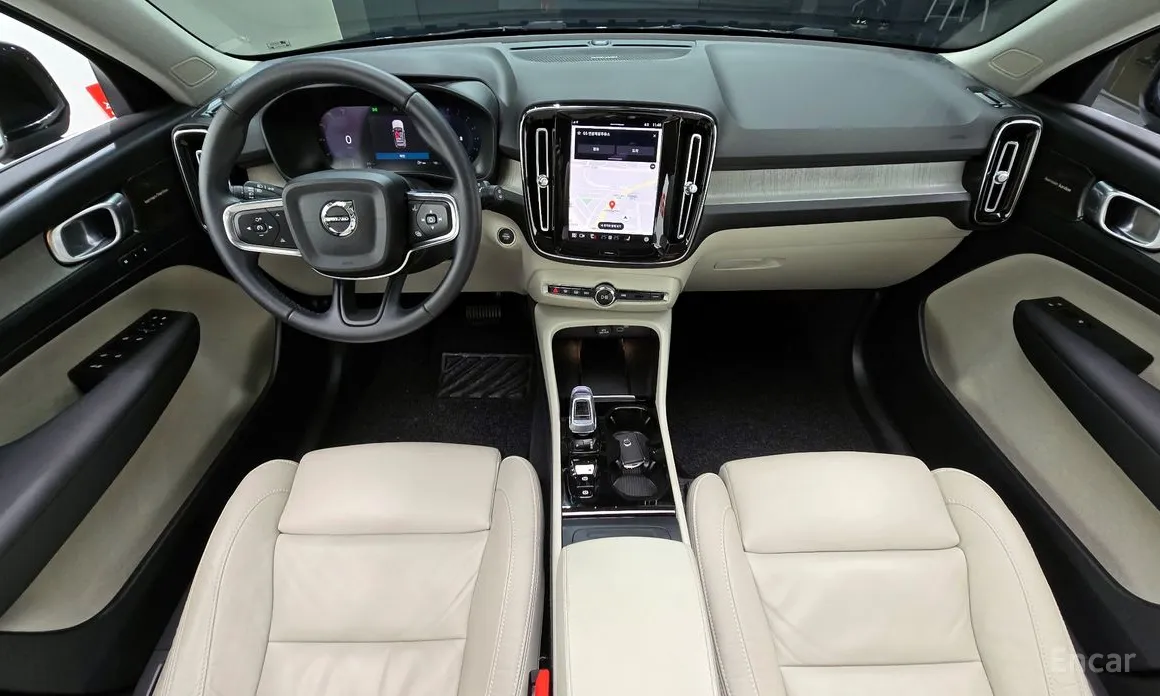 Volvo XC40, 2023 — фото 7 из 12