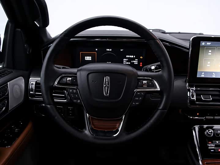 Lincoln Navigator, 2023 — фото 7 из 9