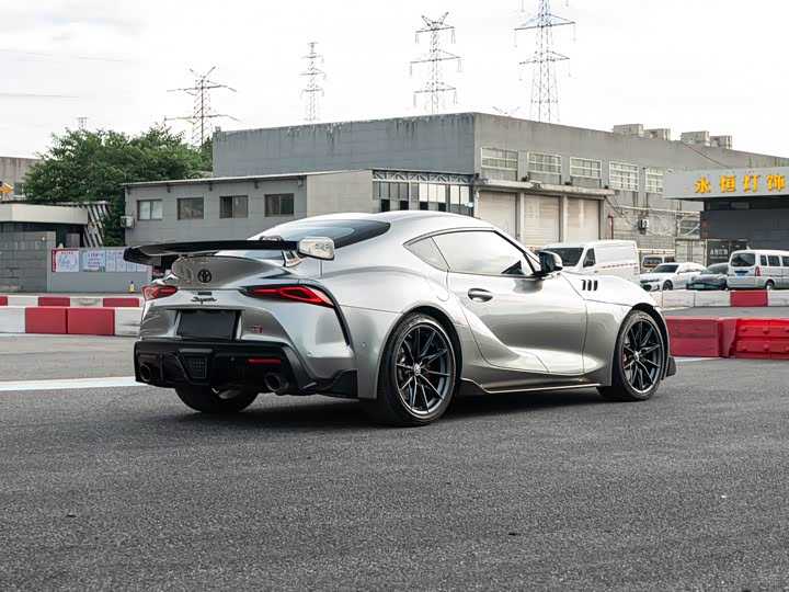 Toyota Supra, 2025 — фото 4 из 9