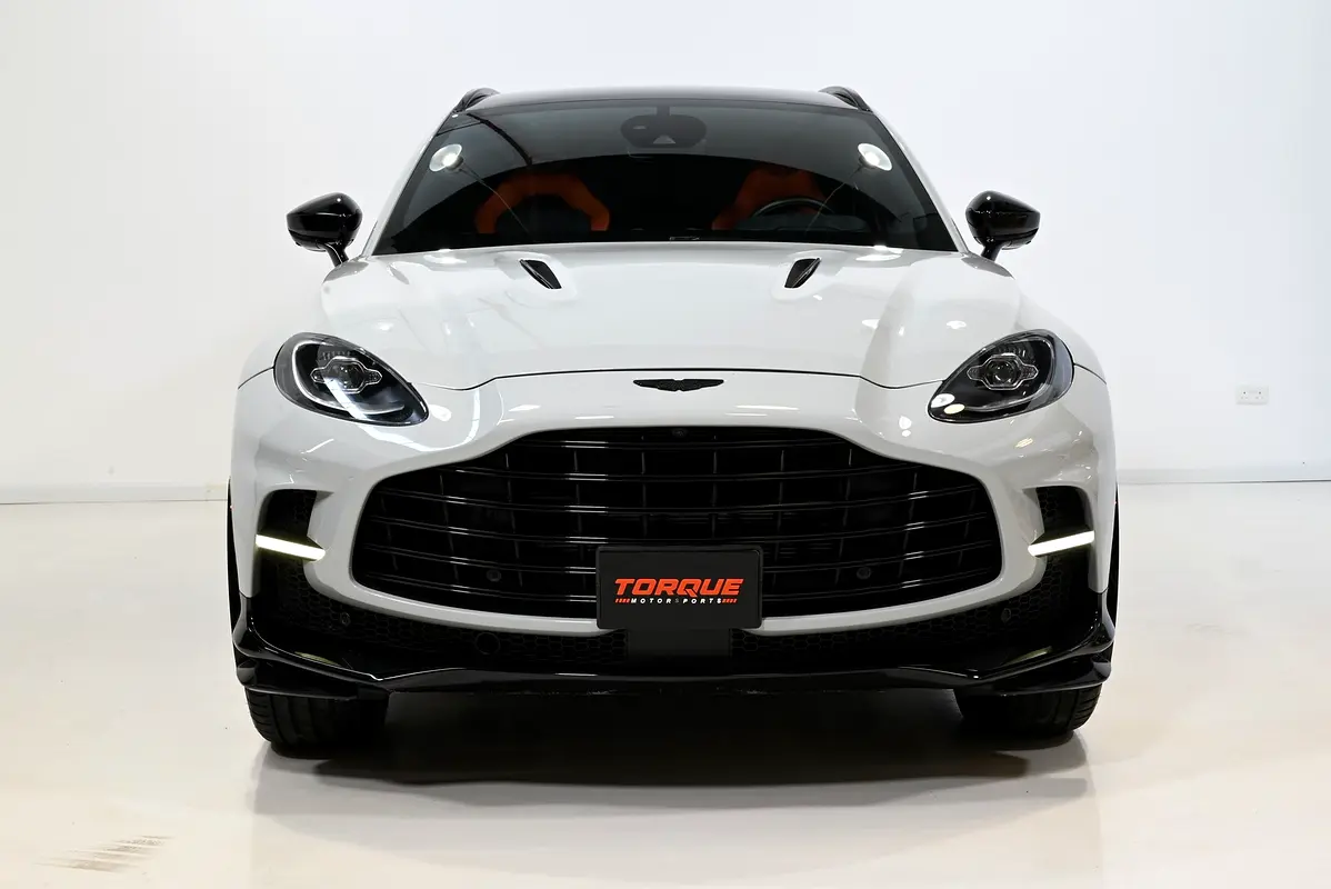 Aston Martin DBX, 2023 — фото 2 из 10