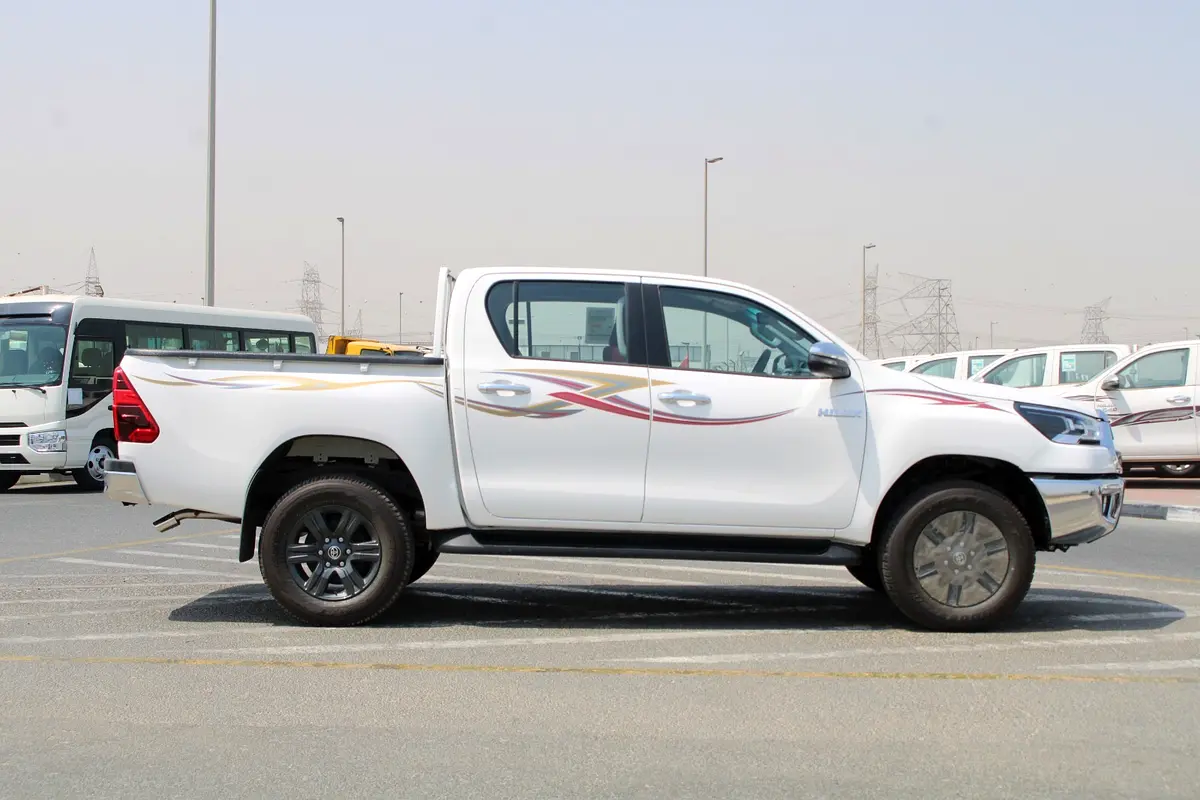 Toyota Hilux, 2026 — фото 6 из 10
