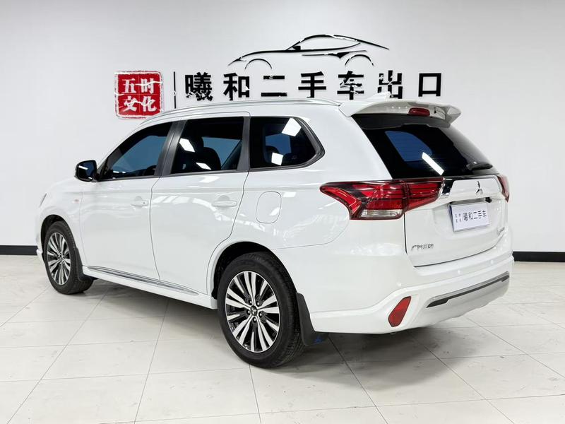 Mitsubishi Outlander, 2021 — фото 5 из 12
