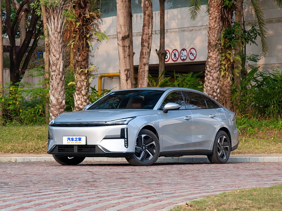 Geely Galaxy L6, 2026 — купить в Уфе под ключ