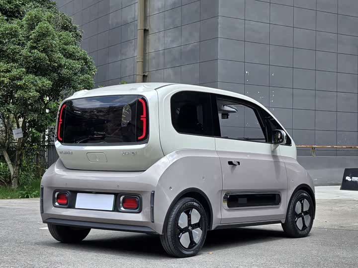 Baojun KiWi EV, 2022 — фото 6 из 9