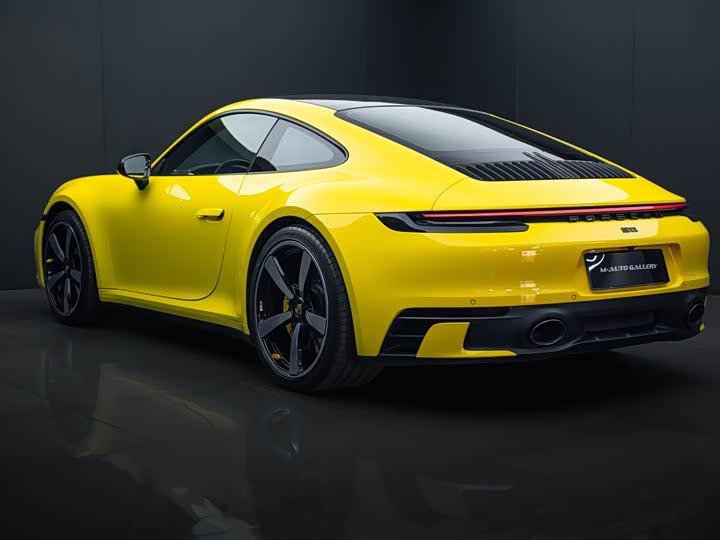 Porsche 911, 2021 — фото 8 из 9
