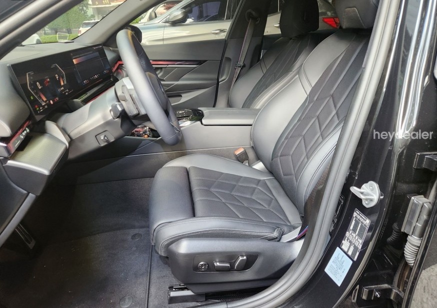 BMW 5 Series, 2025 — фото 4 из 7