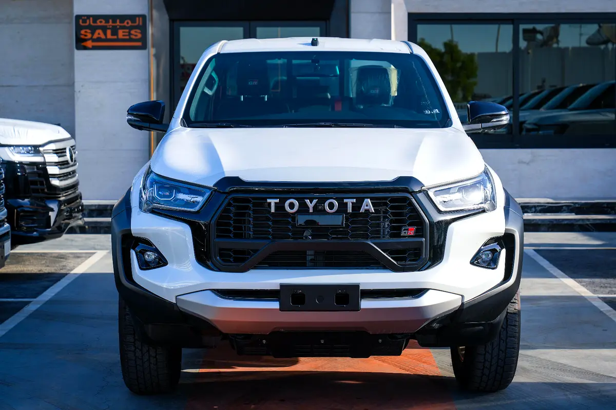 Toyota Hilux, 2026 — фото 2 из 10