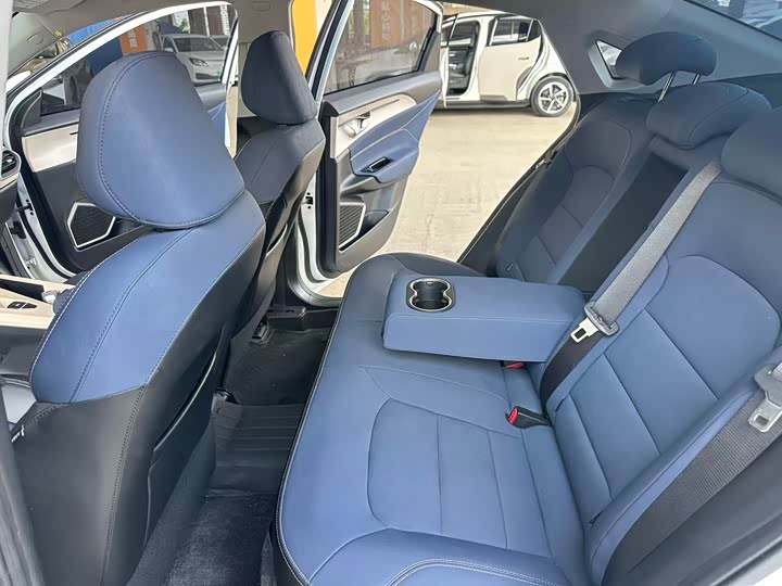 Geely Geometry G6, 2022 — фото 7 из 9