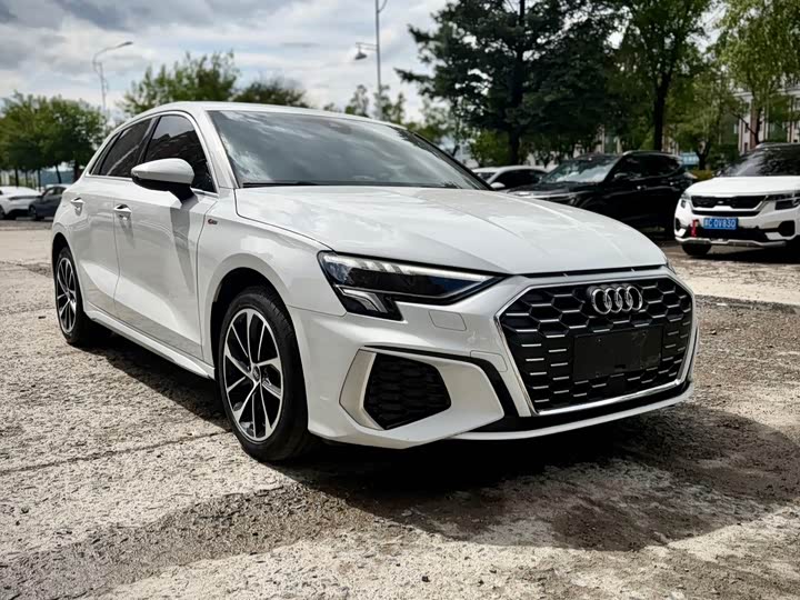 Audi A3, 2023 — фото 3 из 9