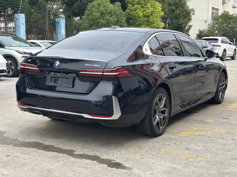 BMW i5, 2023 — фото 6 из 12