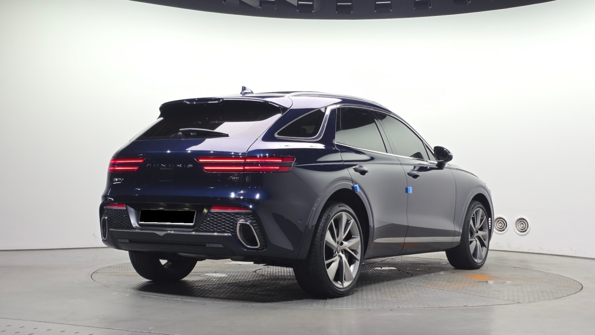 Genesis GV70, 2022 — фото 2 из 12