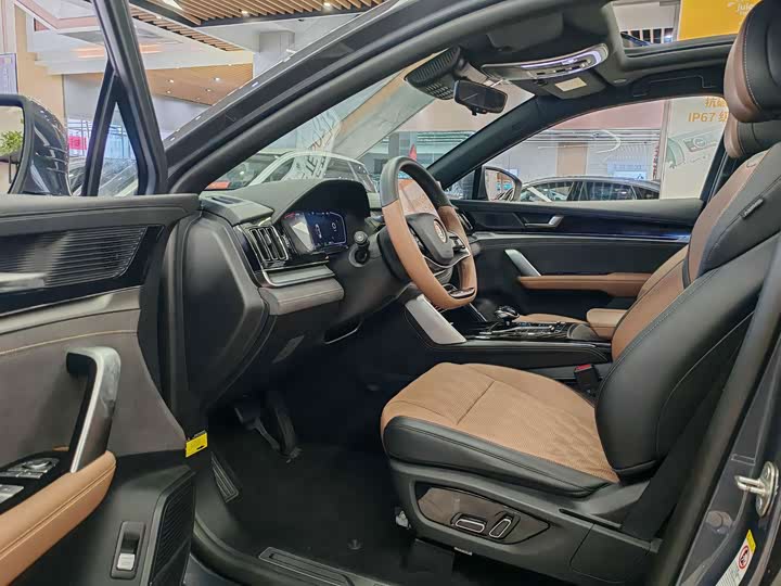 BYD Tang Hybrid/EV, 2023 — фото 6 из 9