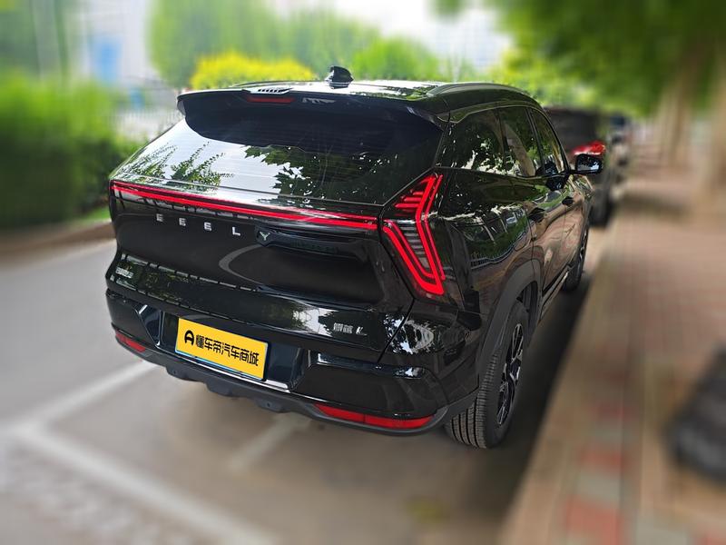 Geely Atlas L, 2025 — фото 2 из 12
