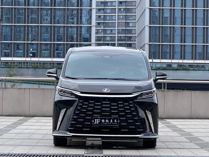Lexus LM, 2023 — купить в Иванове под ключ