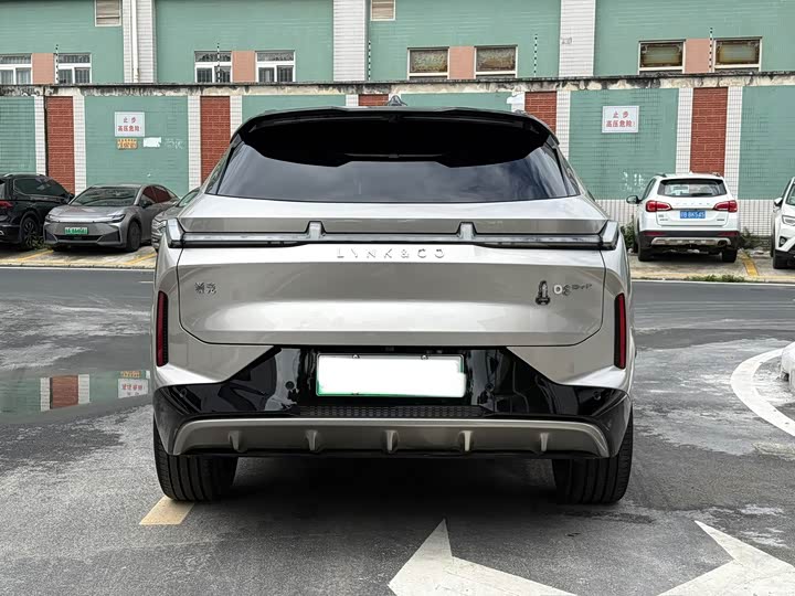 Lynk & Co 08 EM-P Hybrid, 2023 — фото 5 из 9