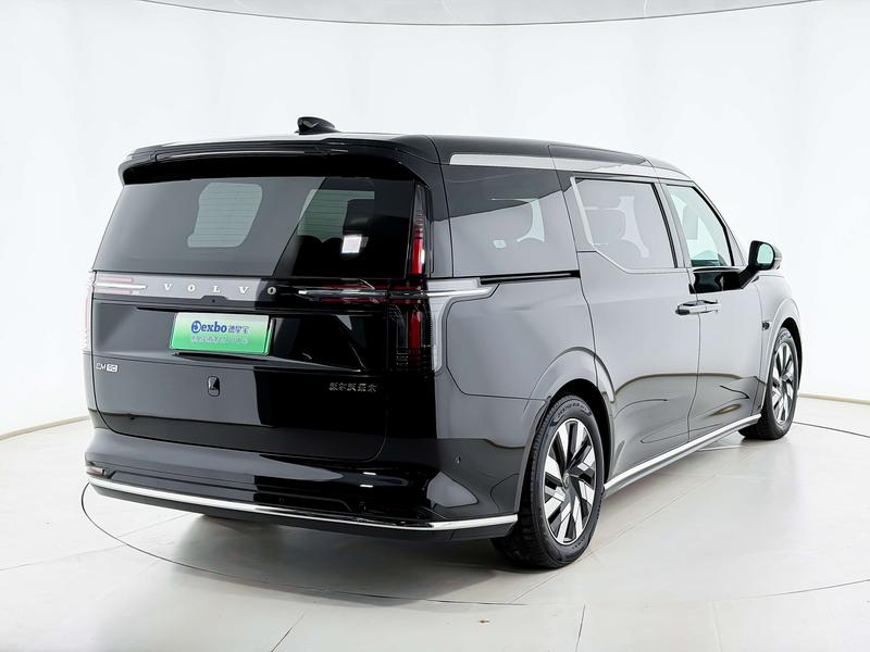 Volvo EM90, 2023 — фото 4 из 10