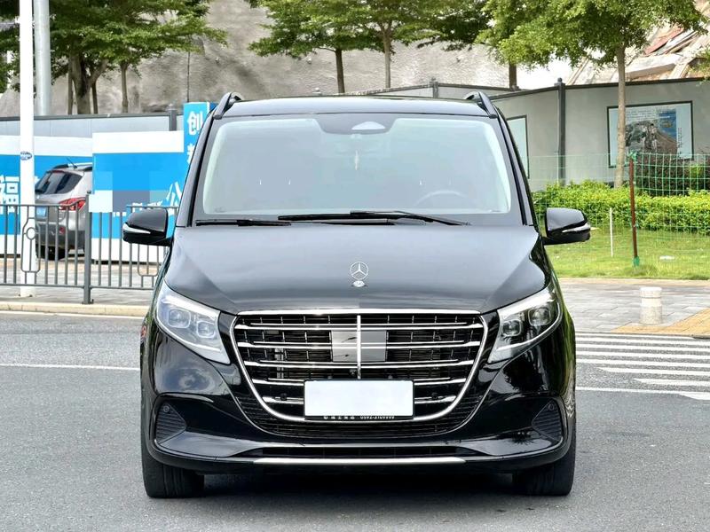 Mercedes-Benz V-Class, 2024 — фото 2 из 12