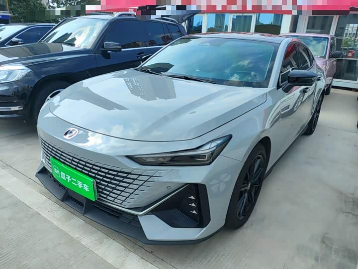 Changan UNI-V Hybrid, 2023 — купить в Воронеже под ключ