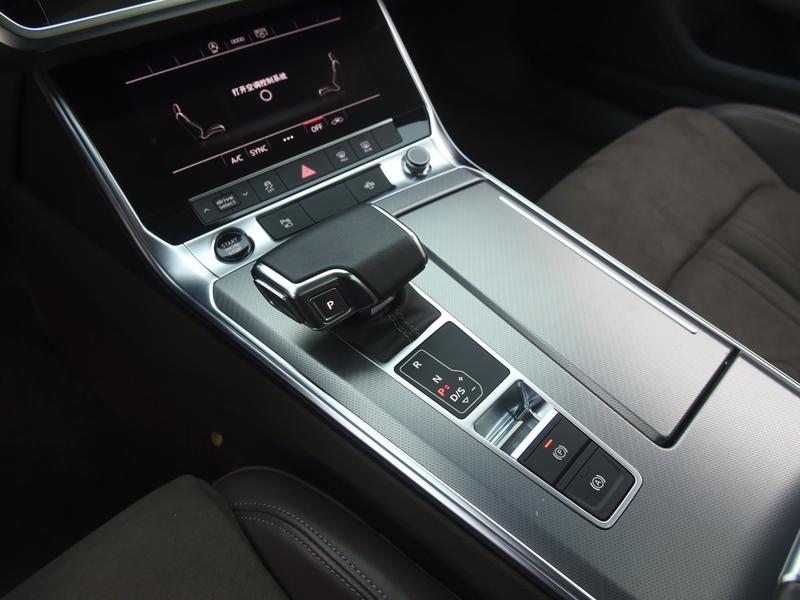Audi A7L, 2023 — фото 9 из 12