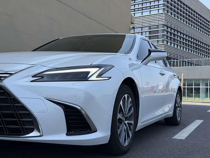 Lexus ES, 2025 — фото 9 из 9