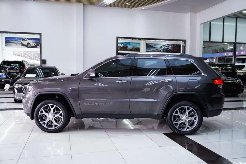 Jeep Grand Cherokee, 2022 — фото 4 из 12