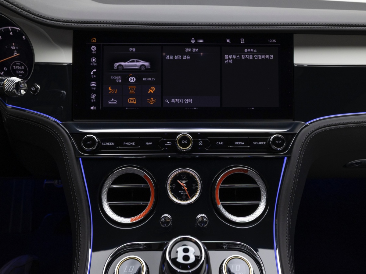 Bentley Continental GT, 2024 — фото 10 из 12