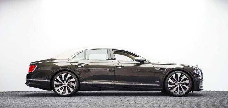 Bentley Flying Spur, 2024 — фото 6 из 12