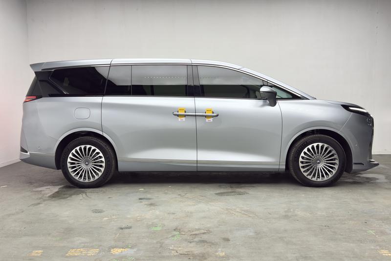 BAIC Arcfox Wendao V9, 2026 — фото 8 из 12