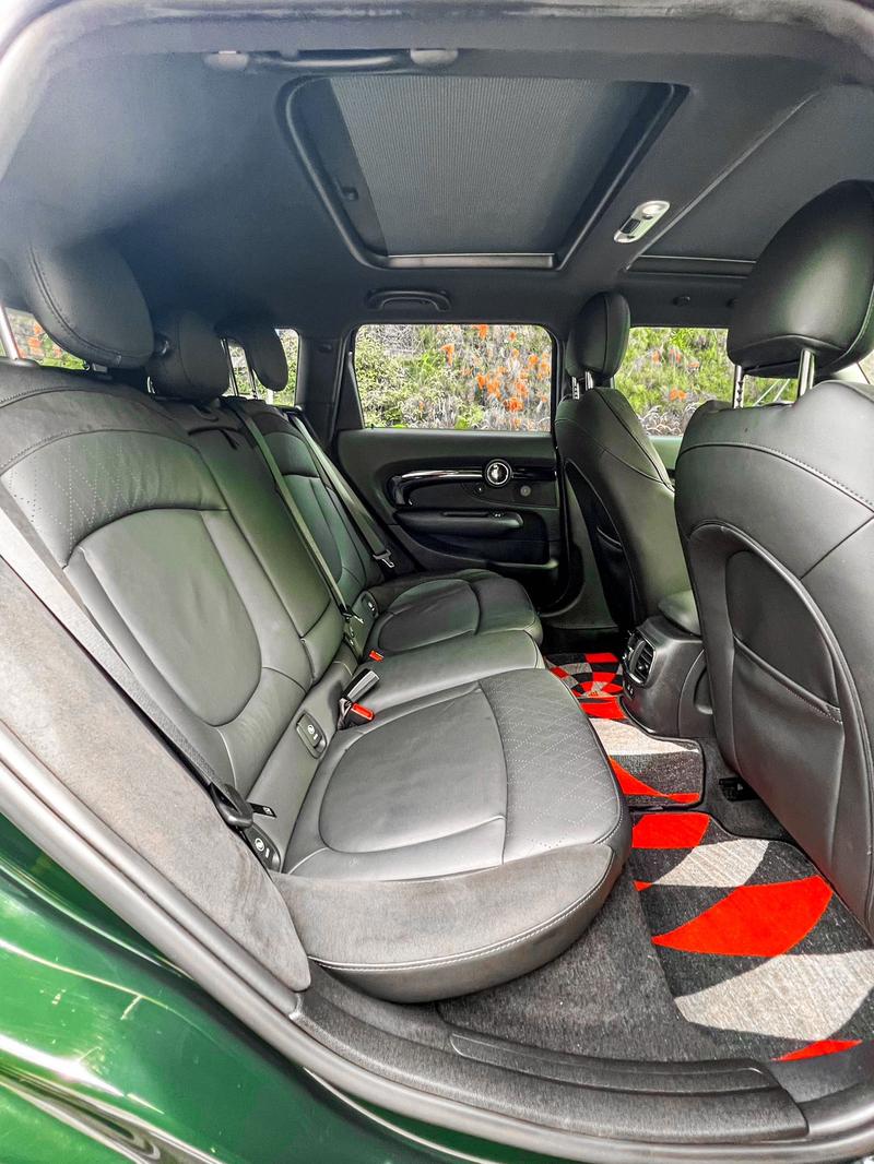 Mini Clubman JCW, 2021 — фото 9 из 12