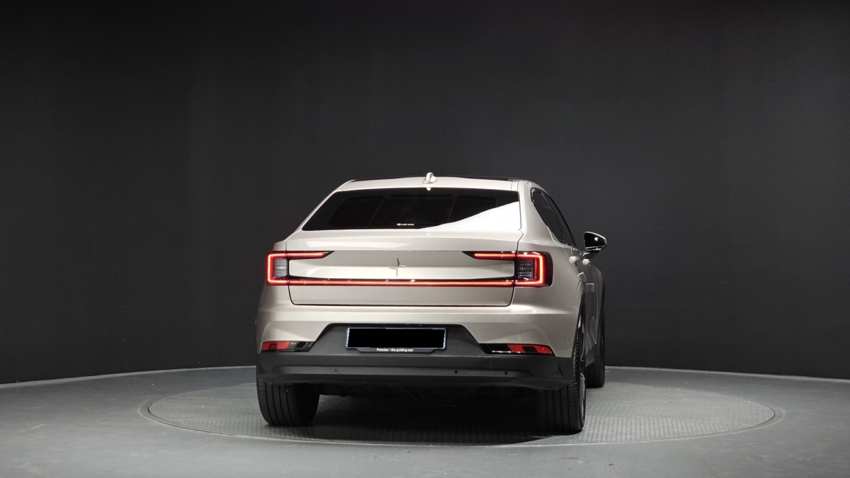Polestar 2, 2023 — фото 4 из 12