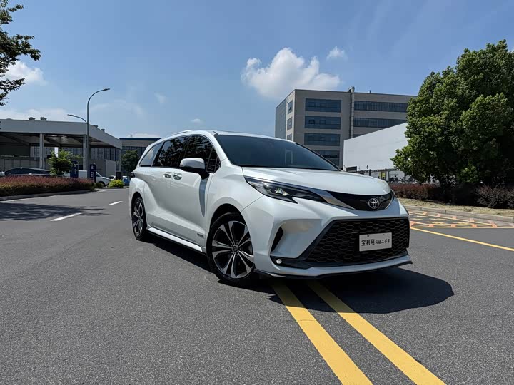 Toyota Granvia, 2024 — купить в Орле под ключ
