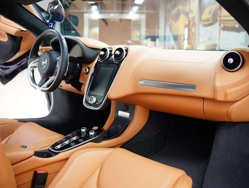 McLaren GT, 2023 — фото 10 из 12