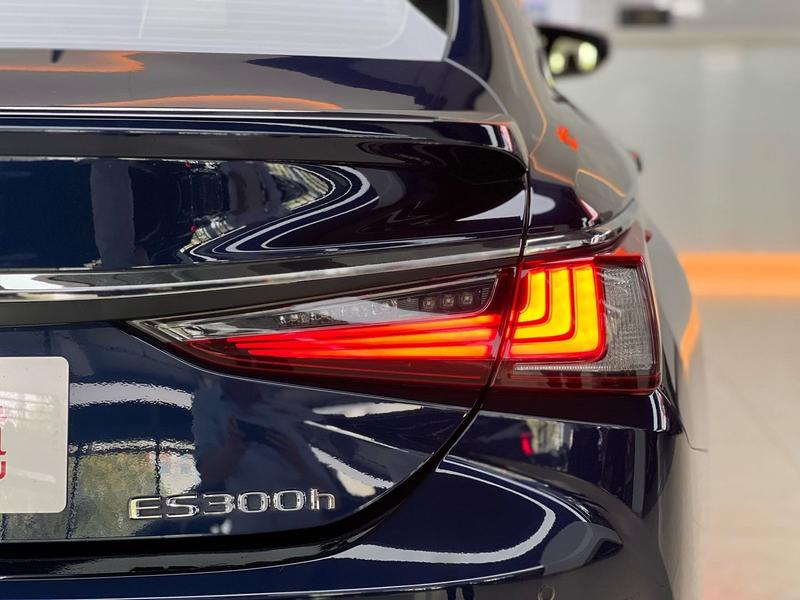 Lexus ES, 2022 — фото 7 из 12