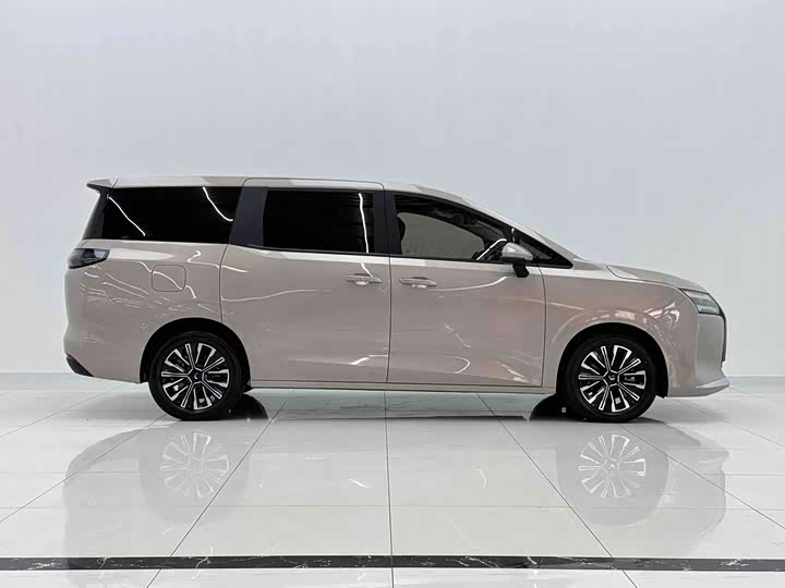 Wuling Starlight 730, 2025 — фото 8 из 9