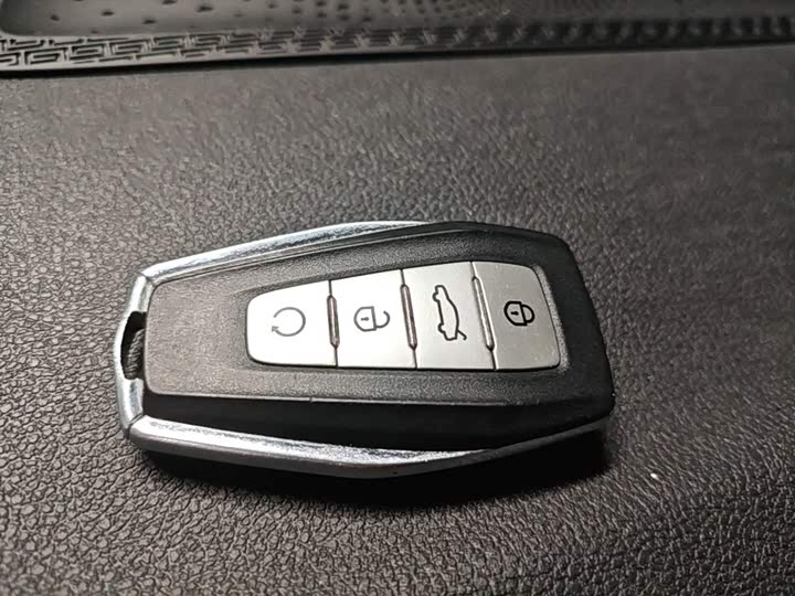 Geely Emgrand GT Hybrid, 2021 — фото 9 из 9